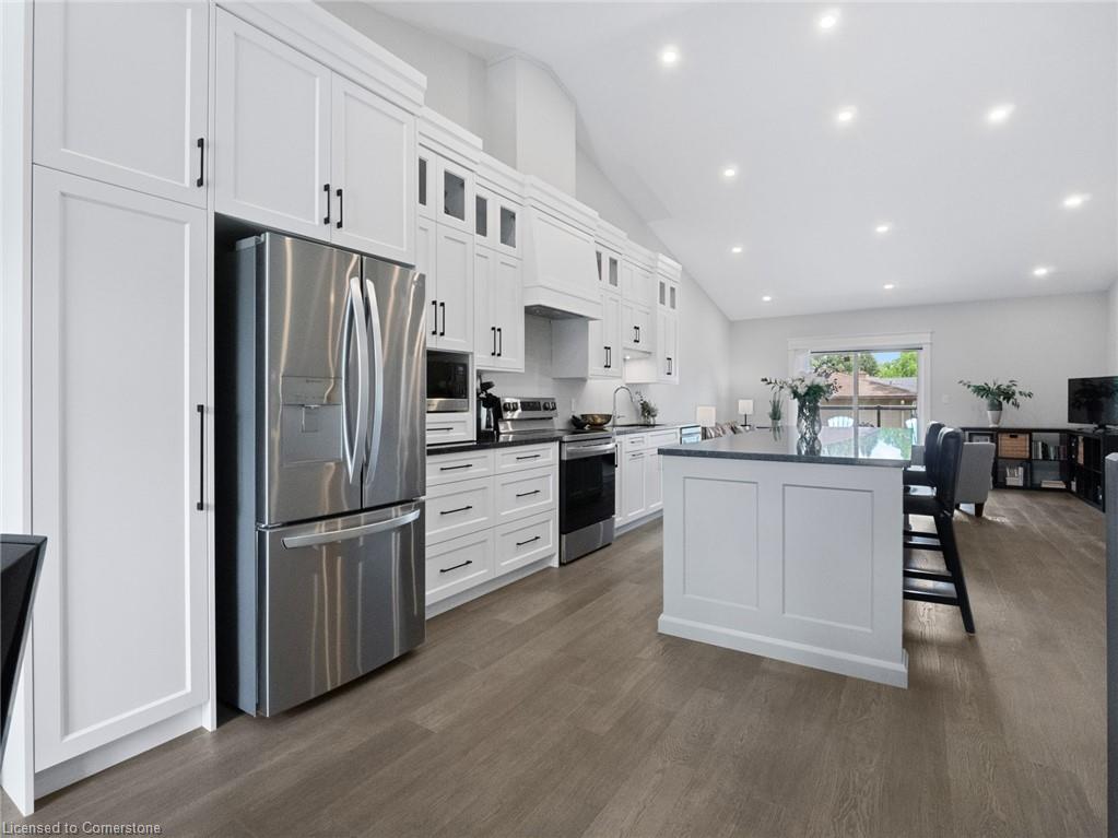 40 Topham Boulevard Property Photo 5