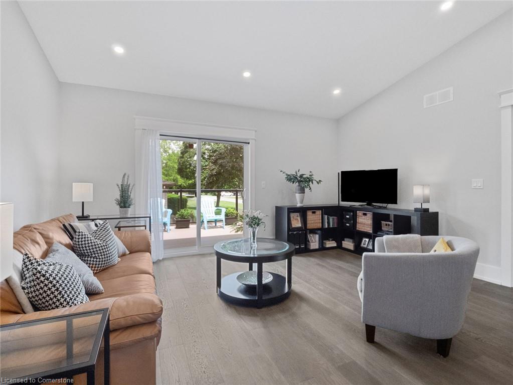 40 Topham Boulevard Property Photo 9