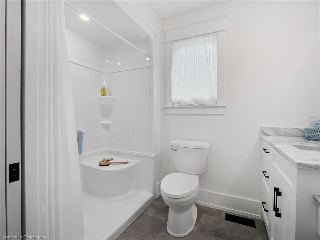 40 Topham Boulevard Property Photo 16