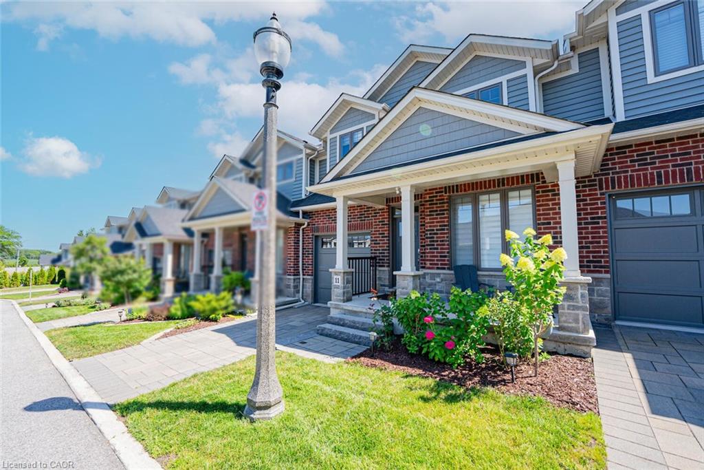 11-2848 King Street Property Photo 2