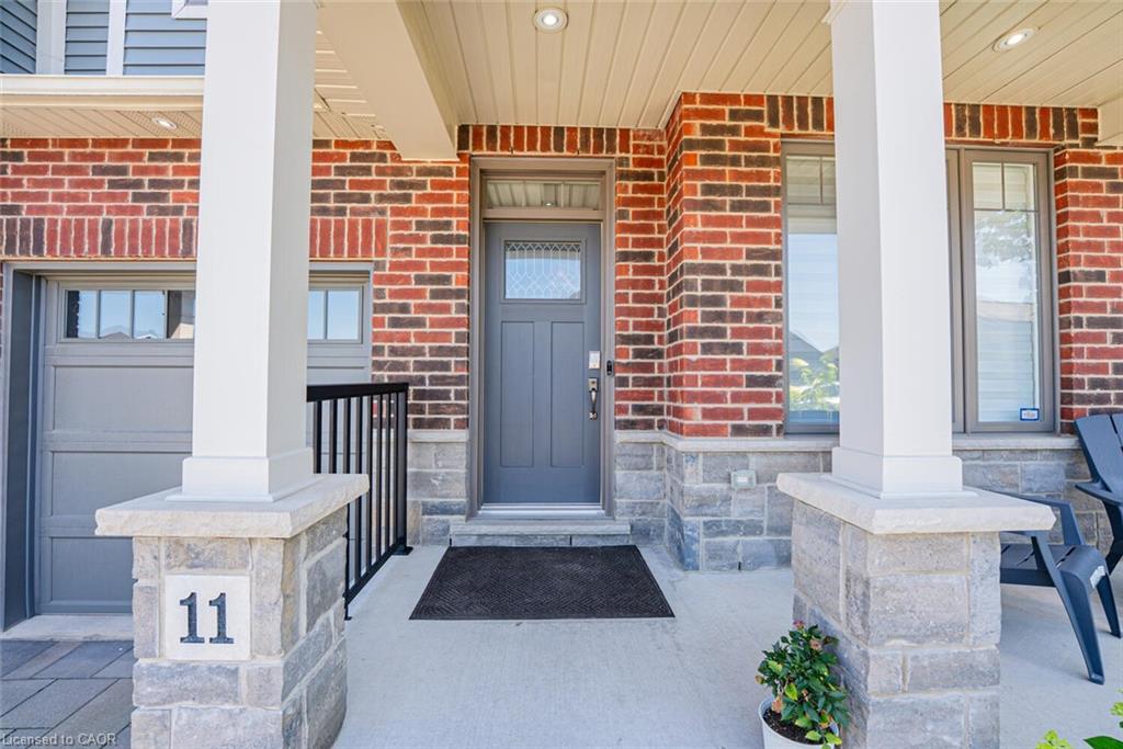 11-2848 King Street Property Photo 4