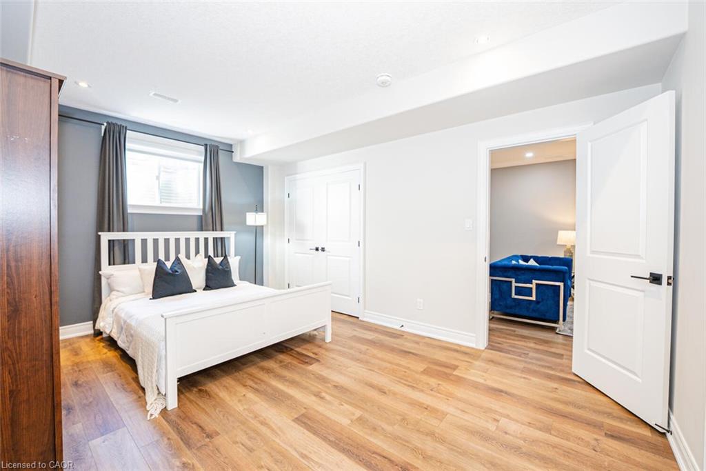 11-2848 King Street Property Photo 16