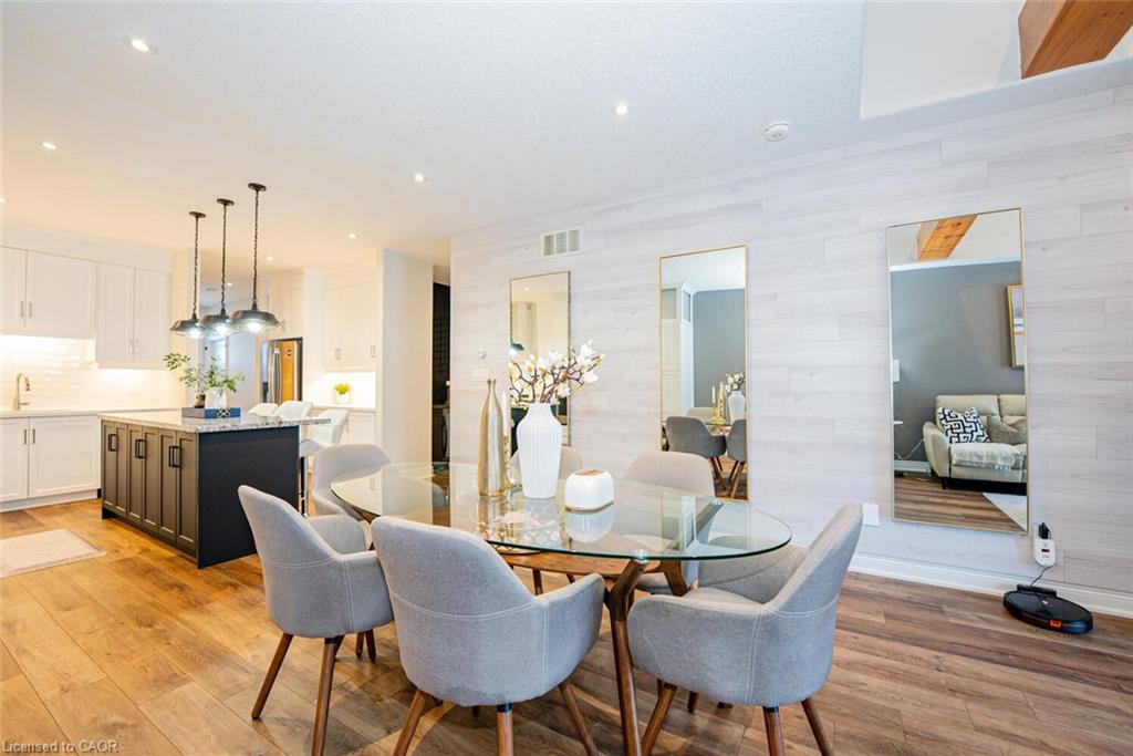 11-2848 King Street Property Photo 30