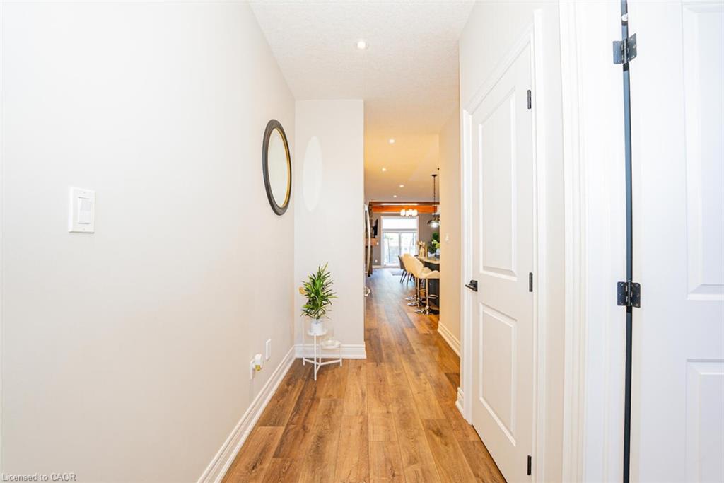 11-2848 King Street Property Photo 41