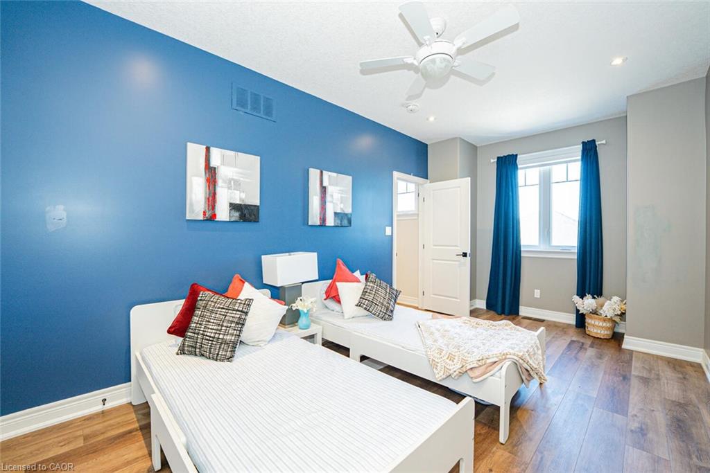 11-2848 King Street Property Photo 44