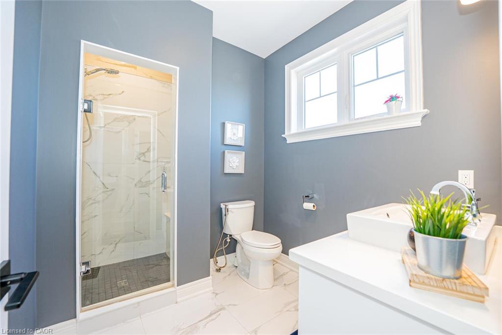 11-2848 King Street Property Photo 45