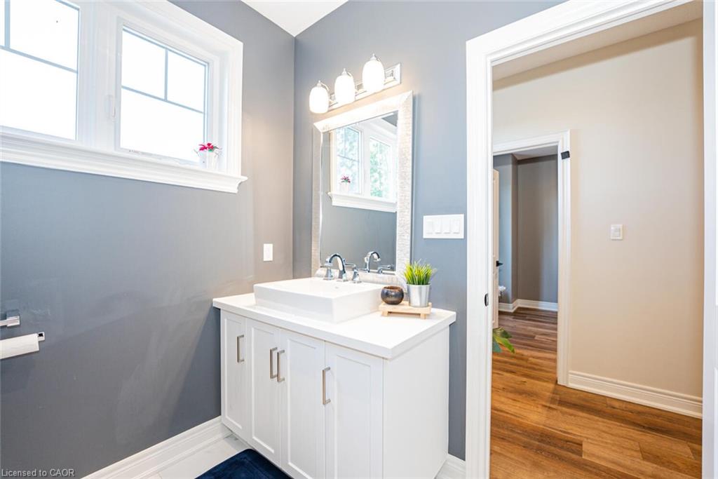 11-2848 King Street Property Photo 46