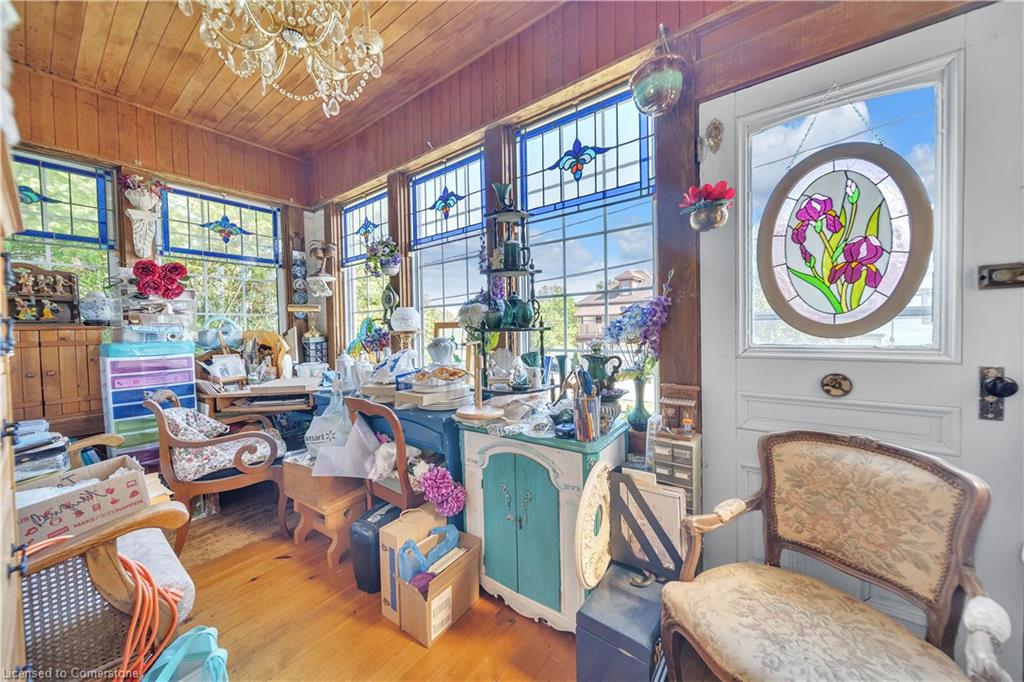 402 Lambton Street E Property Photo 18