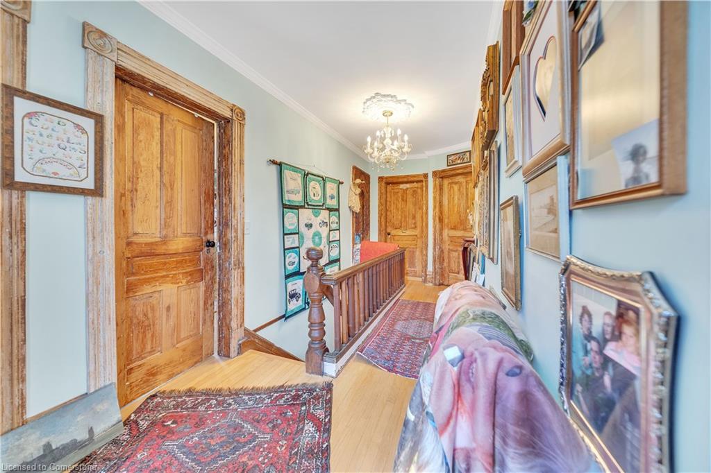 402 Lambton Street E Property Photo 22