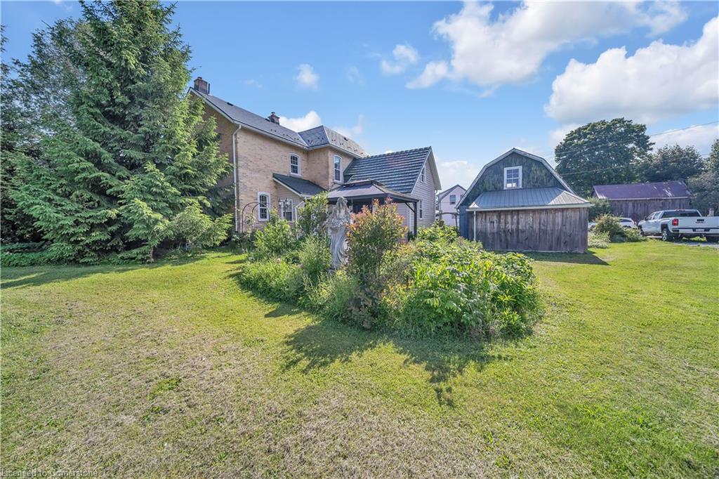 402 Lambton Street E Property Photo 39