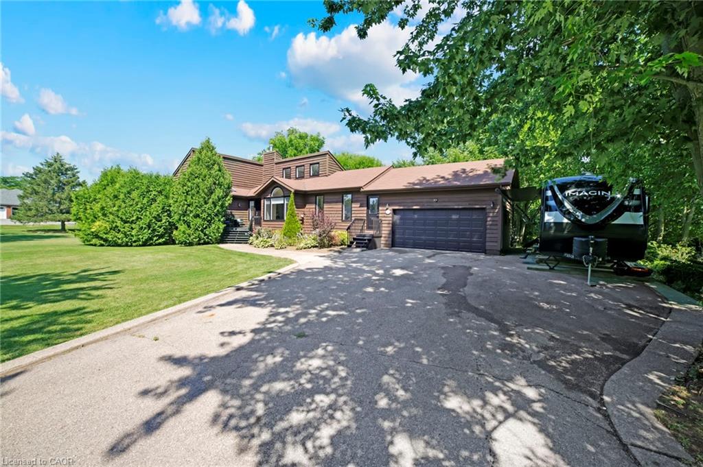 11 Weneil Drive Property Photo 4