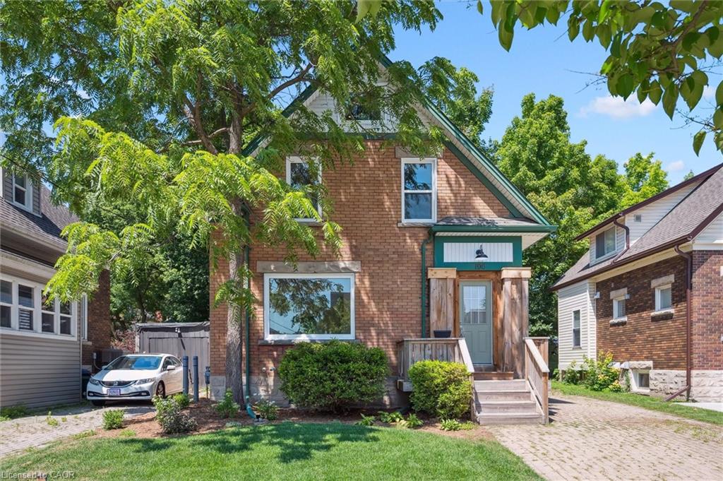 196 Kent Avenue Property Photo 2