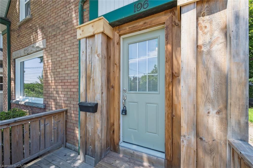 196 Kent Avenue Property Photo 4