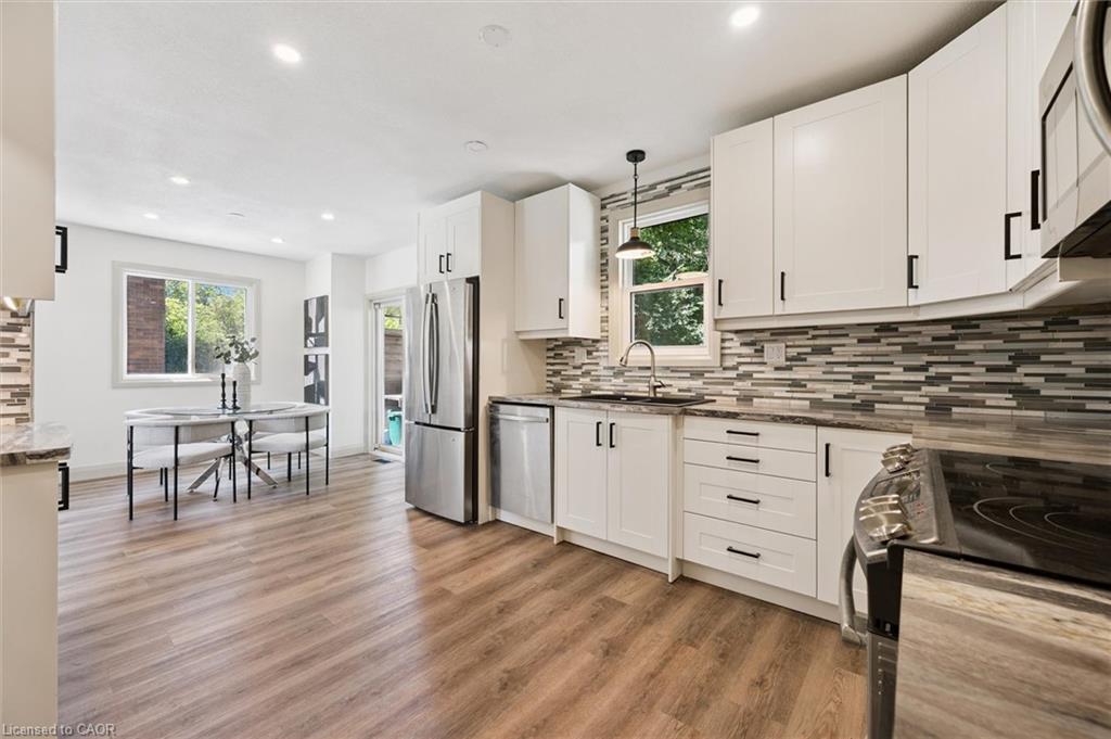 196 Kent Avenue Property Photo 17
