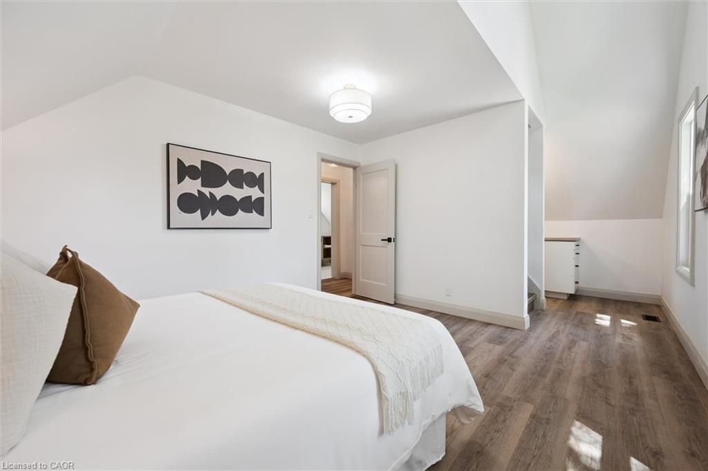 196 Kent Avenue Property Photo 25
