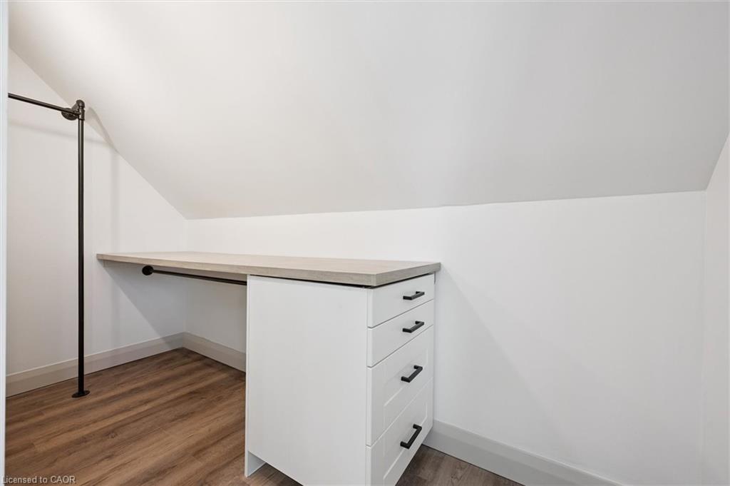 196 Kent Avenue Property Photo 26