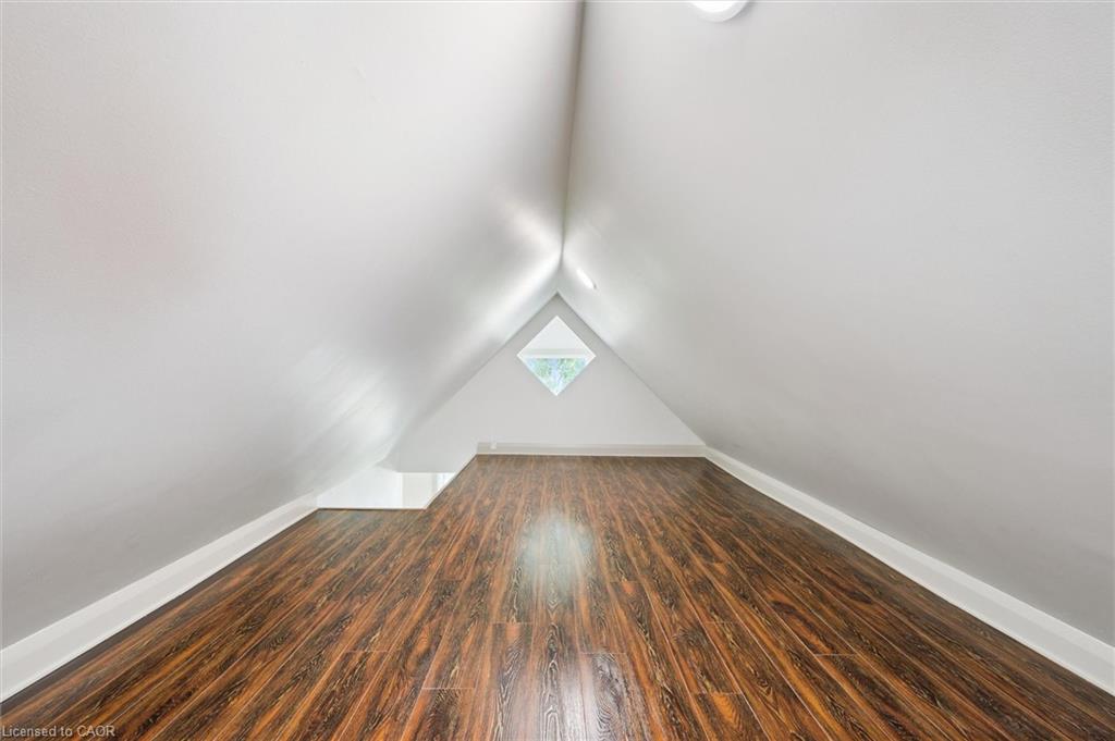 196 Kent Avenue Property Photo 27