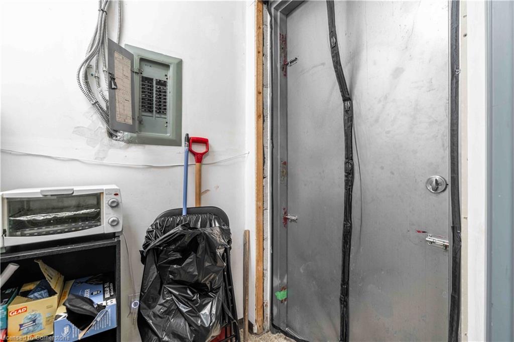 5-720 Upper James Street Property Photo 25
