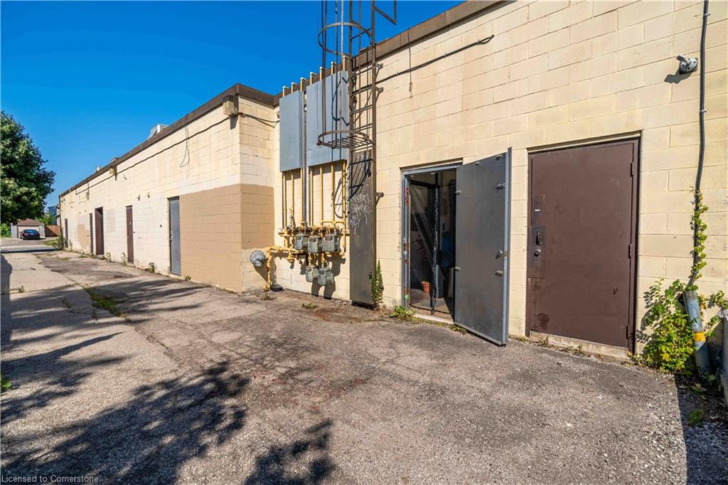 5-720 Upper James Street Property Photo 26