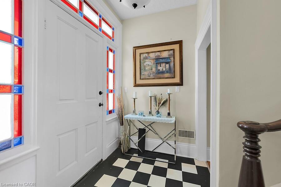 23 Mountain Street Property Photo 6