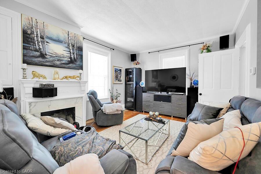 23 Mountain Street Property Photo 7