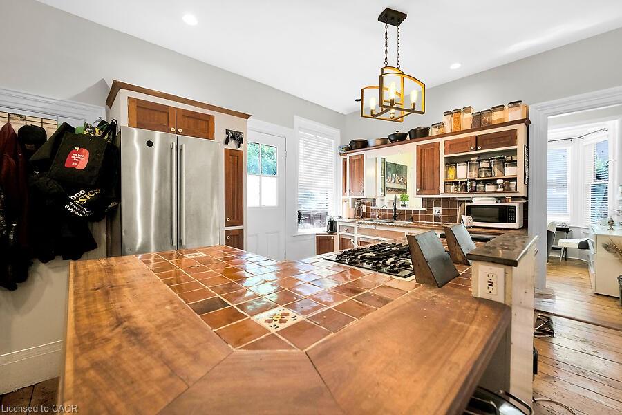 23 Mountain Street Property Photo 11