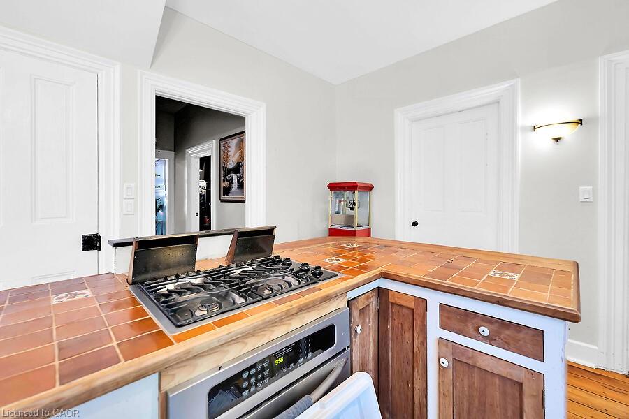 23 Mountain Street Property Photo 12