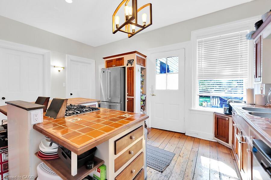 23 Mountain Street Property Photo 14