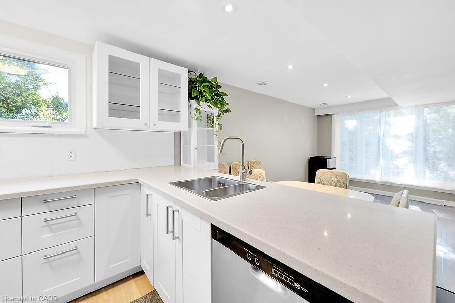 23 Mountain Street Property Photo 28