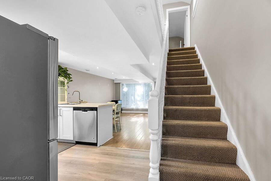 23 Mountain Street Property Photo 34