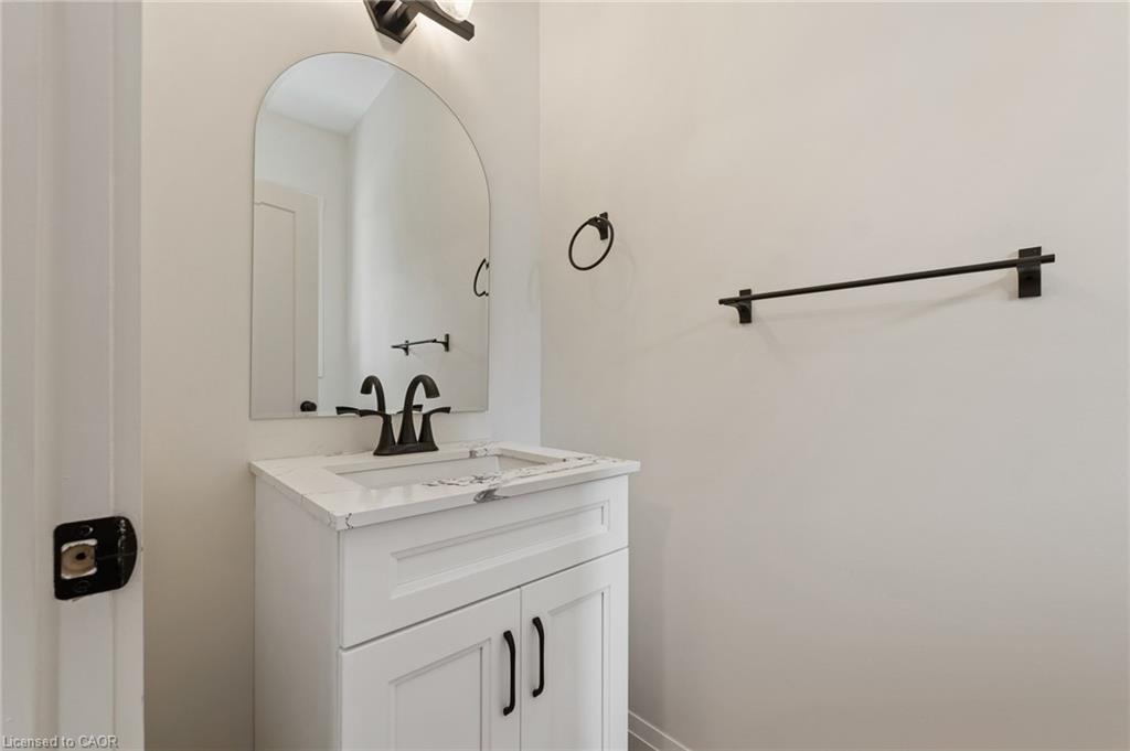 19 Violet Street Property Photo 5