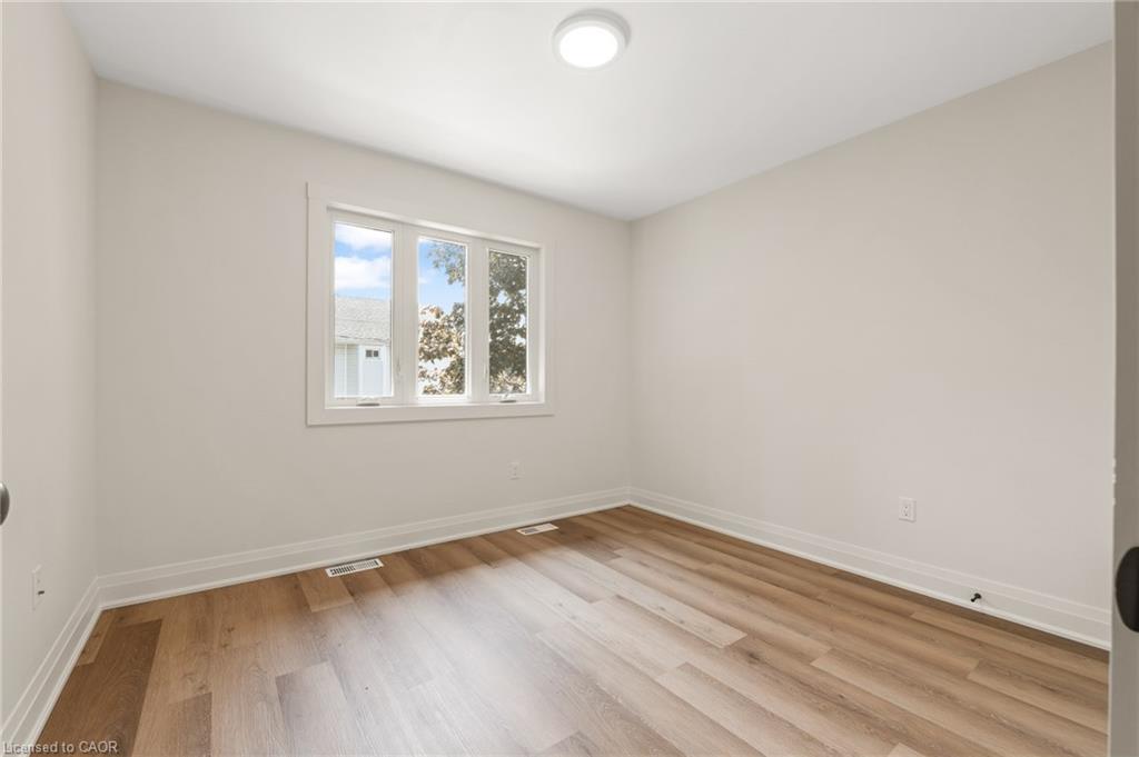 19 Violet Street Property Photo 16