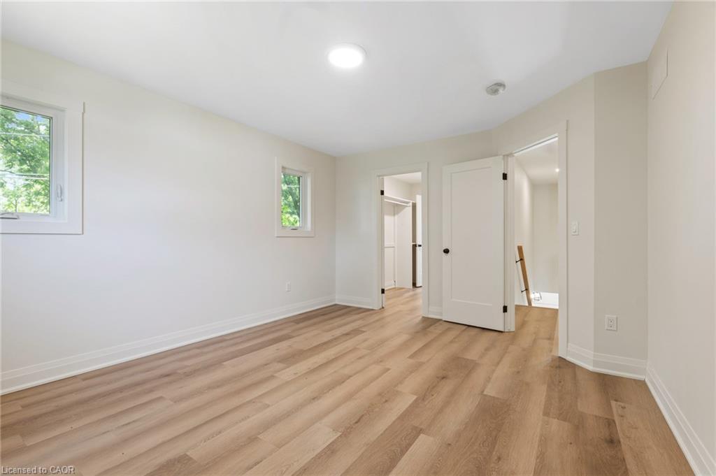 19 Violet Street Property Photo 20