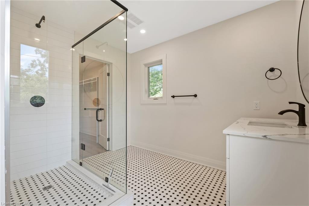 19 Violet Street Property Photo 24