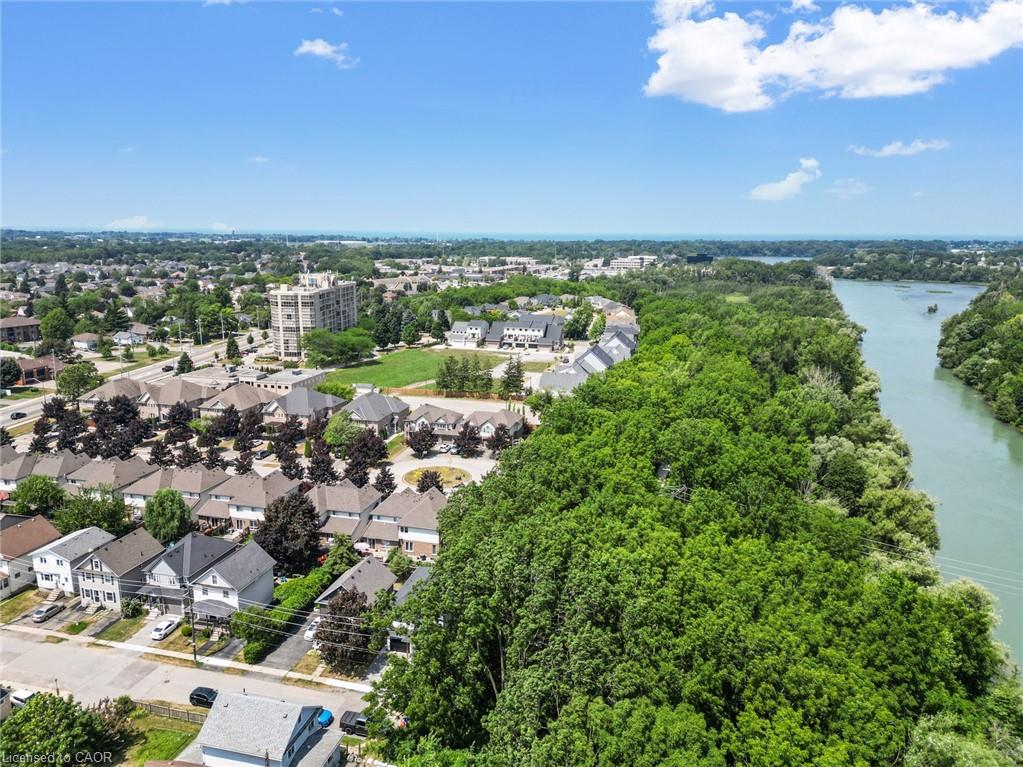 19 Violet Street Property Photo 37