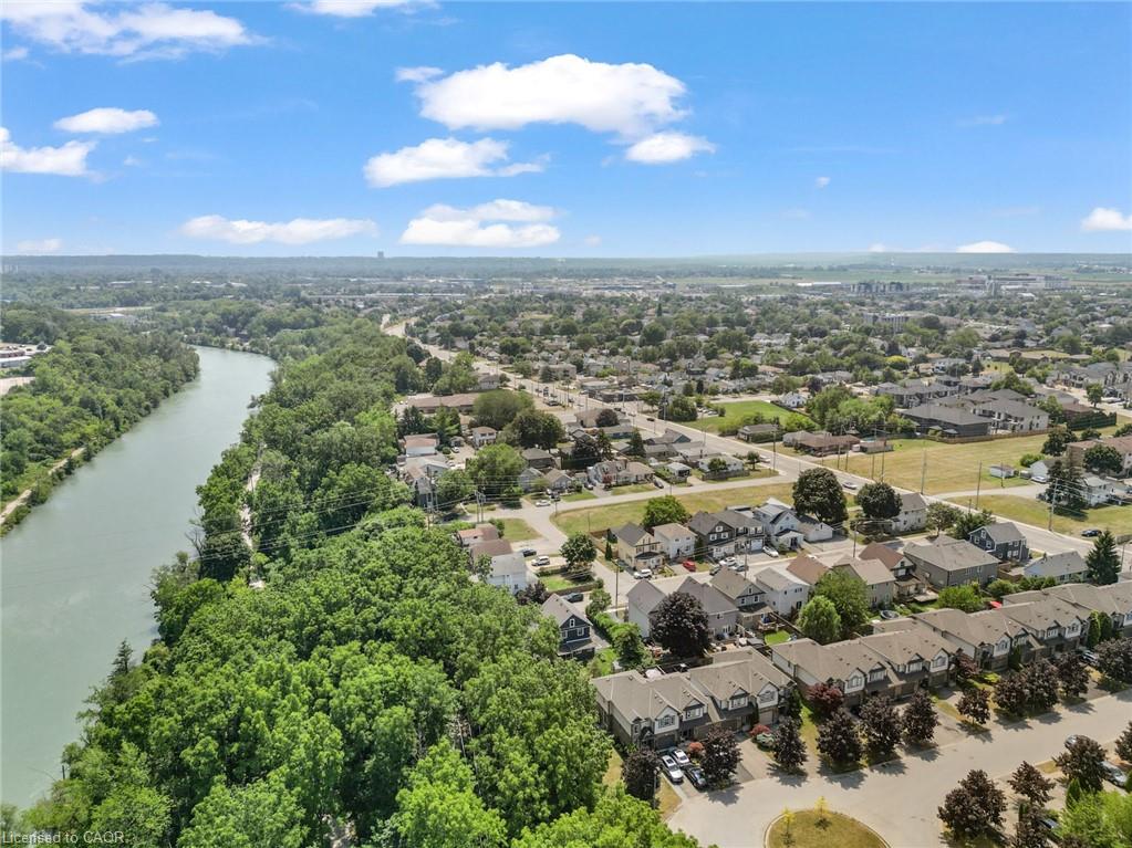 19 Violet Street Property Photo 38