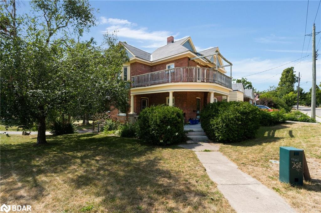 134 Owen Street Property Photo 1