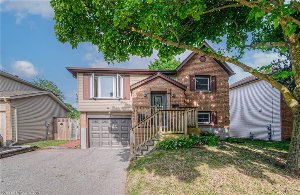 735 Elgin Street N Property Photo 1
