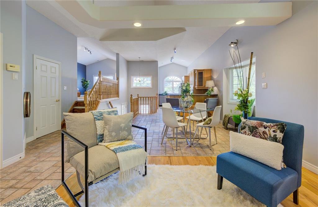 2 Smetana Drive Property Photo 15