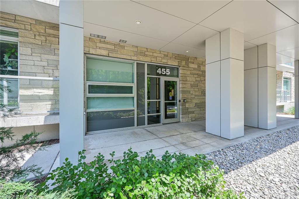 307-455 Charlton Avenue E Property Photo 5