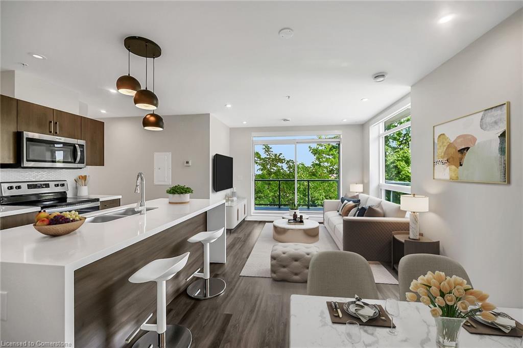 307-455 Charlton Avenue E Property Photo 7