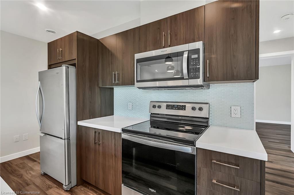 307-455 Charlton Avenue E Property Photo 13