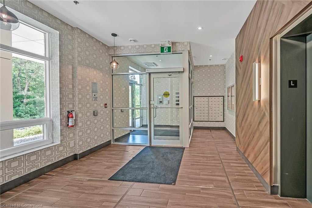 307-455 Charlton Avenue E Property Photo 33