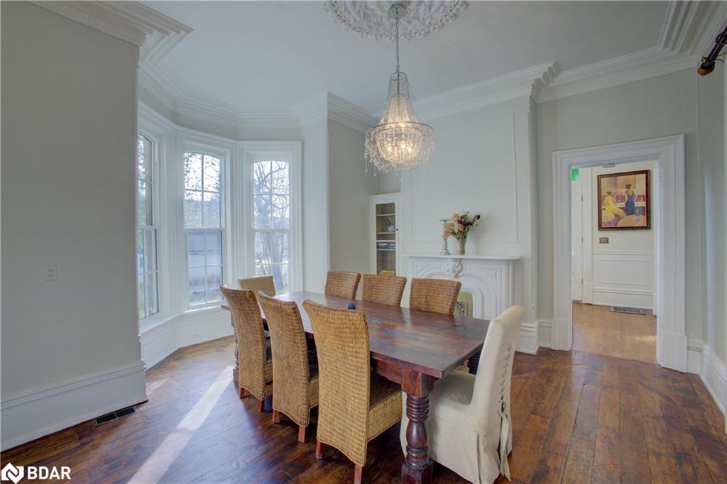 150 Wellington Street E Property Photo 16