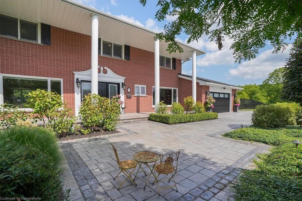 10 Azalea Court