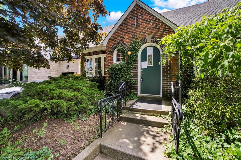 978 North Shore Boulevard W Property Photo 4