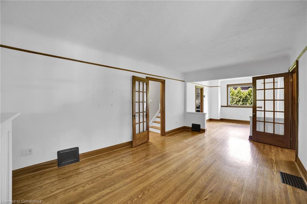 978 North Shore Boulevard W Property Photo 8