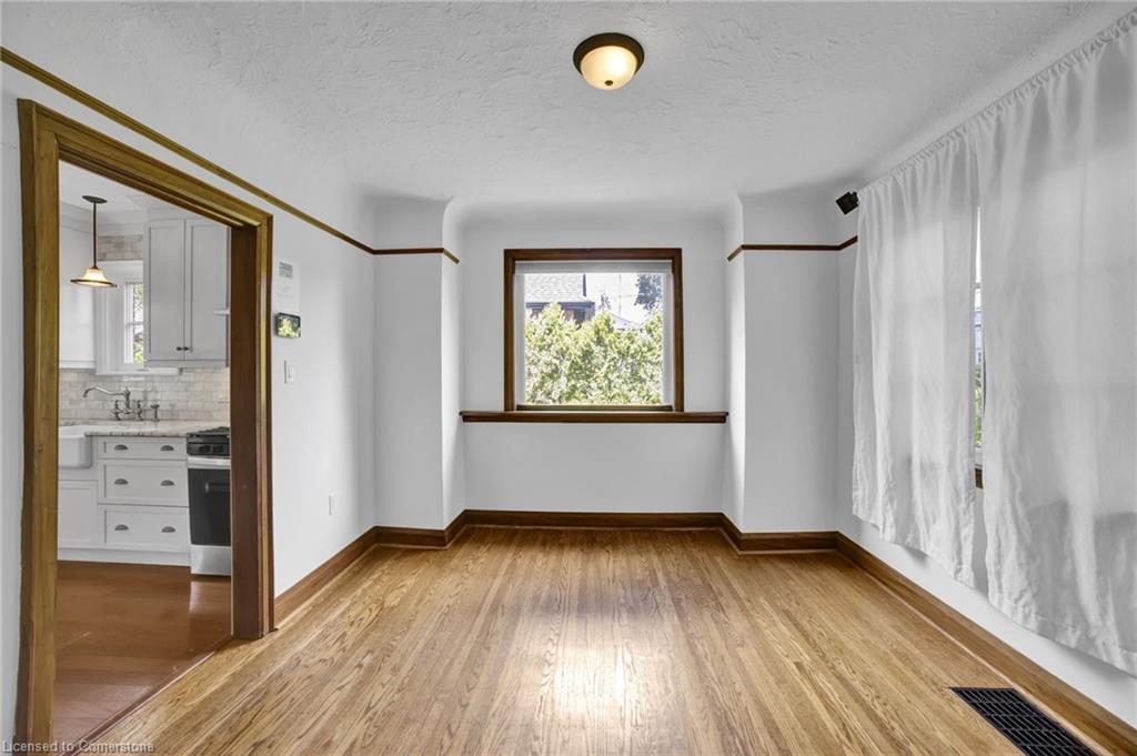 978 North Shore Boulevard W Property Photo 10