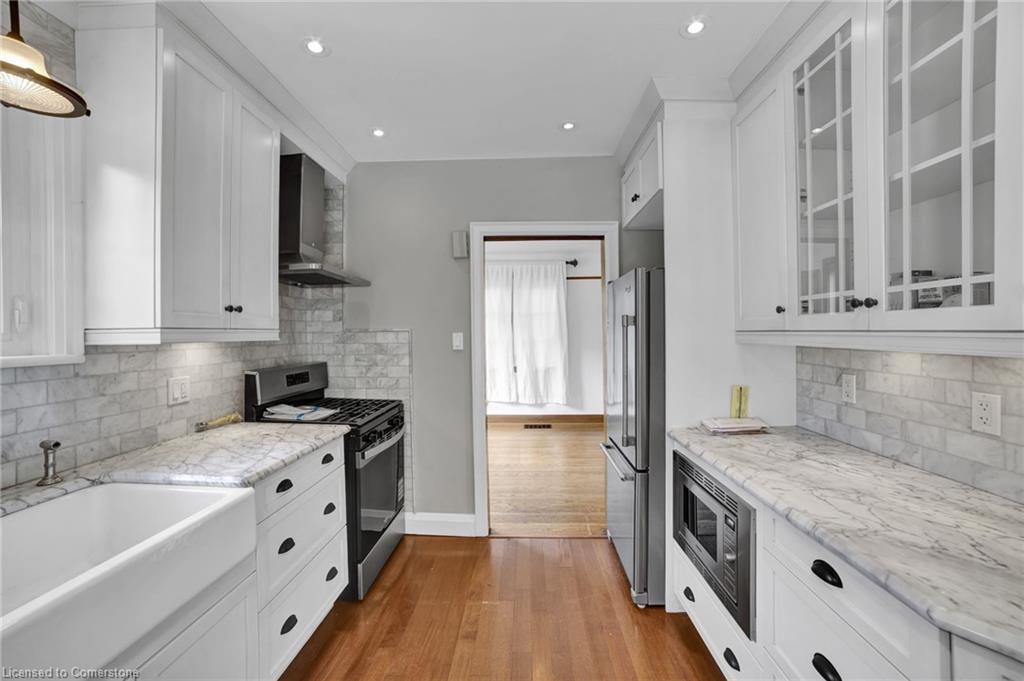 978 North Shore Boulevard W Property Photo 13