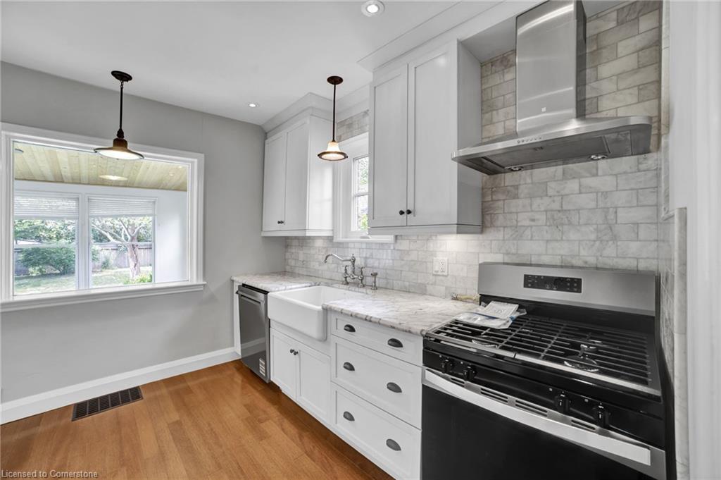 978 North Shore Boulevard W Property Photo 14